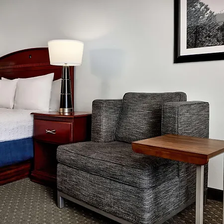Hampton Inn Longmont-2